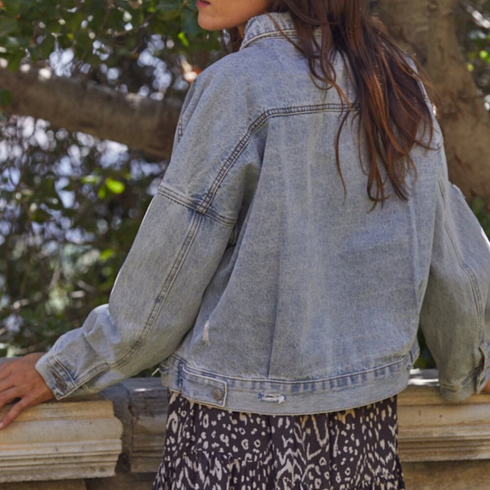 By Together Boyfriend Destroyed Denim Jacket NWT Sz Small - Picture 3 of 4